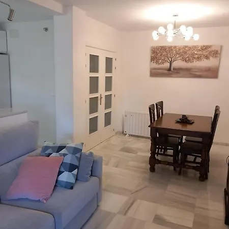 A Dos Minutos Del Centro De Sanlucar. *